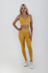Daffodil Seamless Spor Takım – Yüksek Bel Push-Up Tayt & Destekleyici Spor Bra | Şık & Nefes Alabilir Kumaş