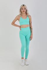 Pool Blue Seamless Spor Takım – Yüksek Bel Push-Up Tayt & Destekleyici Spor Bra | Şık & Nefes Alabilir Kumaş