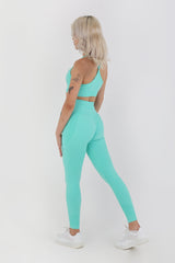 Pool Blue Seamless Spor Takım – Yüksek Bel Push-Up Tayt & Destekleyici Spor Bra | Şık & Nefes Alabilir Kumaş